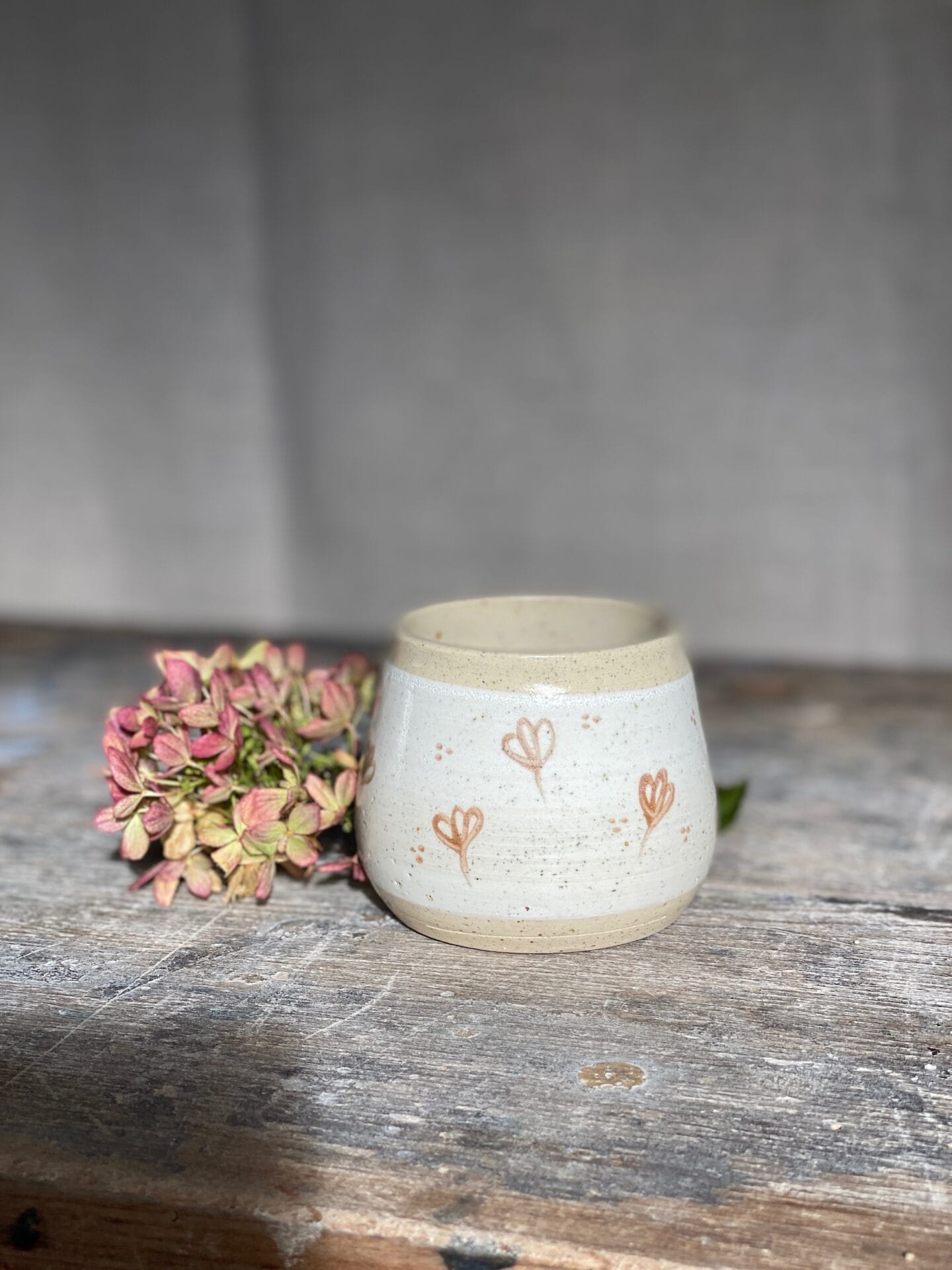 Keramický kalíšek, Hnědé lístky malované - Obrázek 3